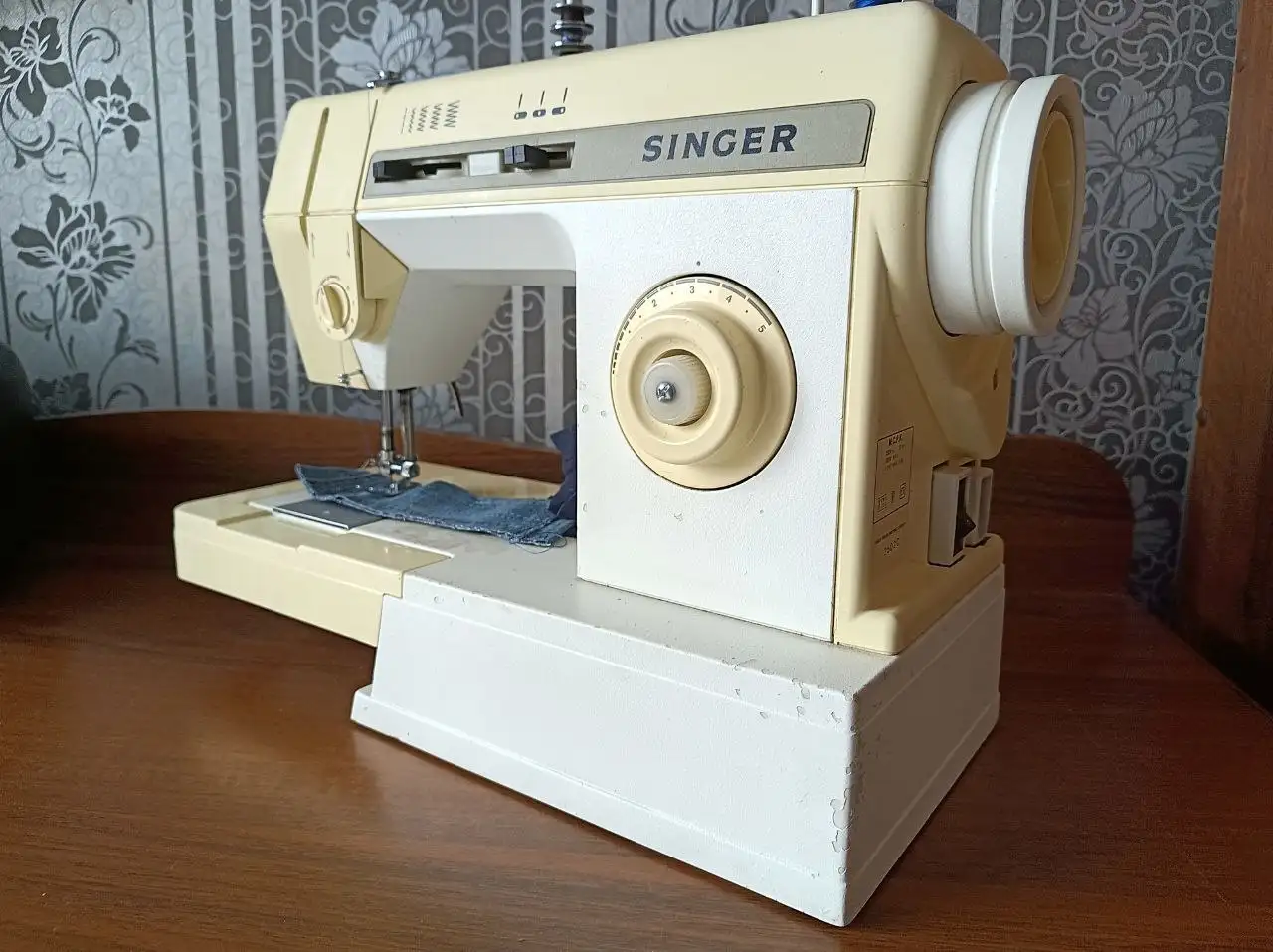 Продам швейную машину Singer с горизонтальным челноком - Швейные машины (Барахолка) в Ангарск