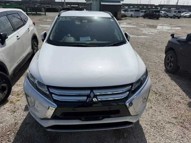 Mitsubishi Eclipse Cross 2018 года - Мопеды в Владивосток