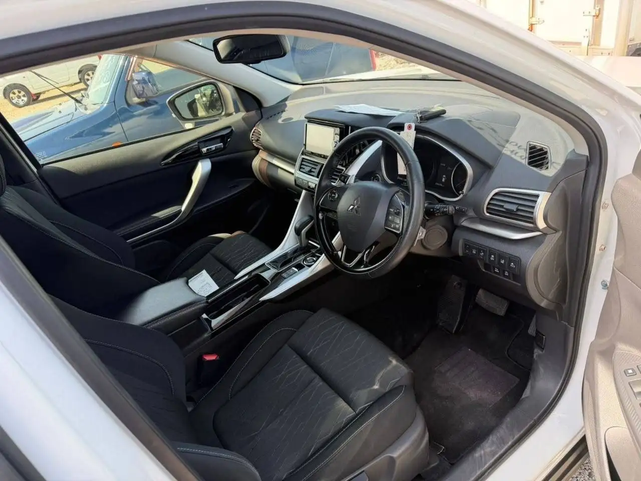 Mitsubishi Eclipse Cross 2018 года - Авто в Владивосток