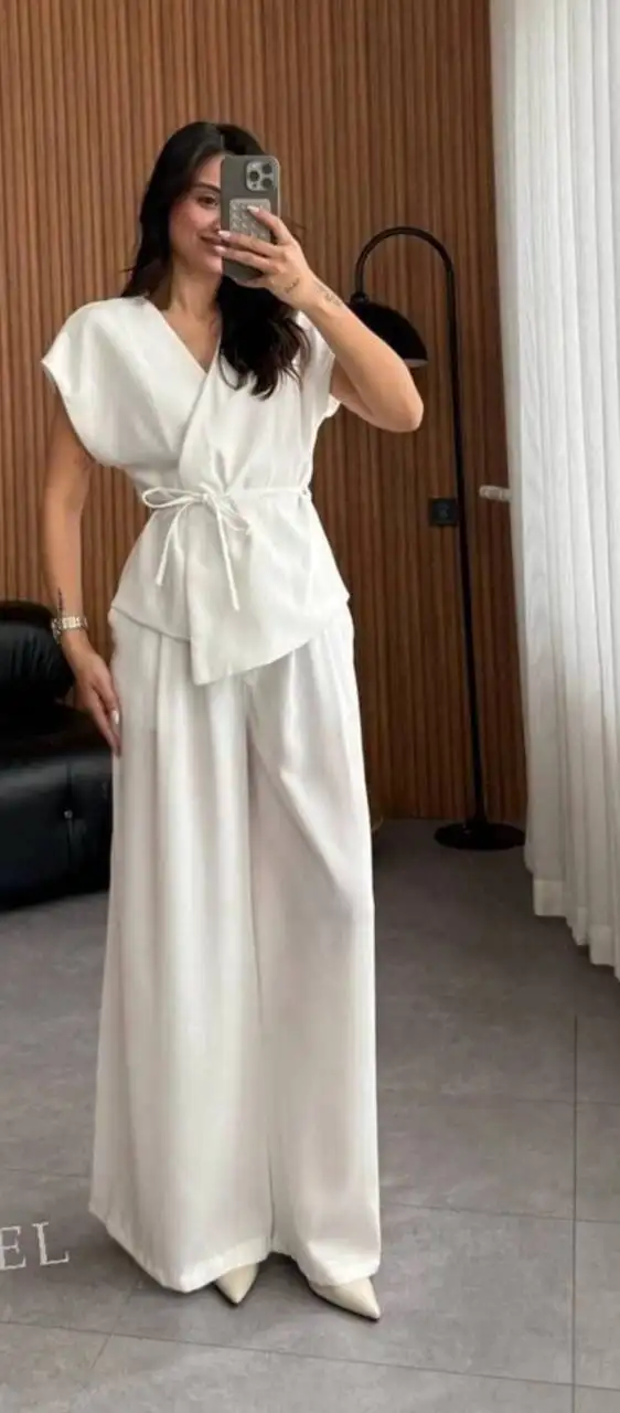 Шикарный костюм размер 44/48 - Одежда в Ангарск