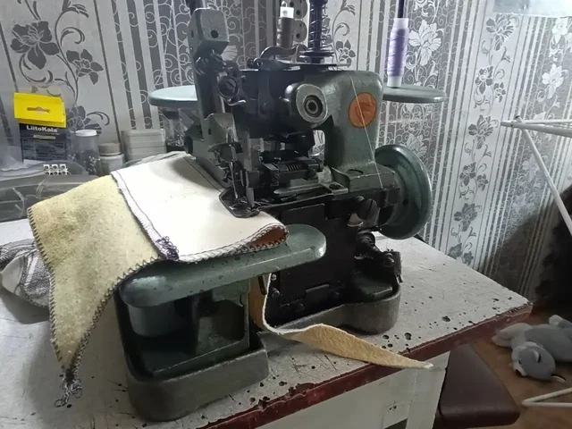 Советский оверлок 51 кл для ремонта одежды в ателье - null в Ангарск