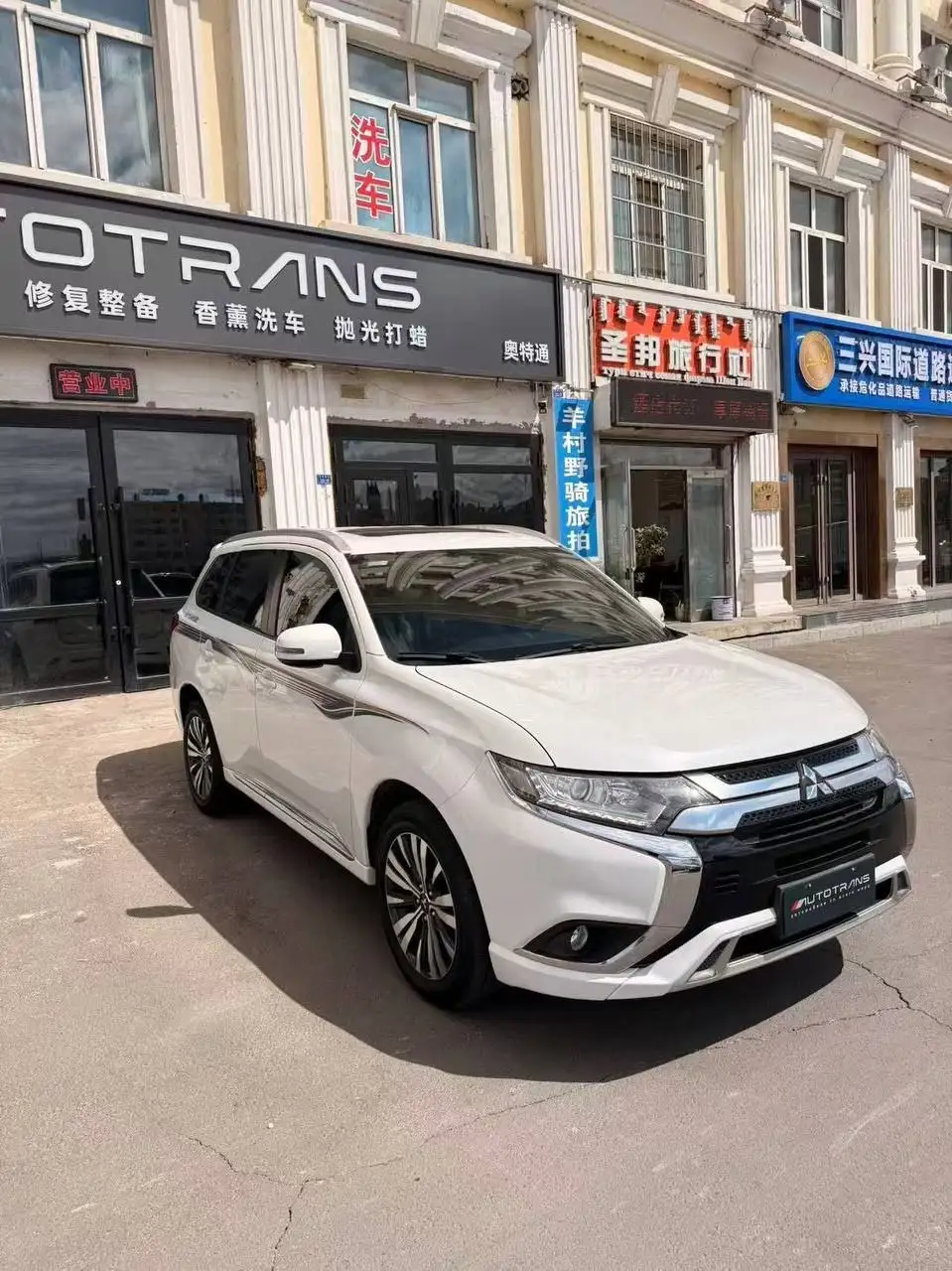 Продажа Mitsubishi Outlander 2021 - Легковые автомобили (Авто) в Иркутск