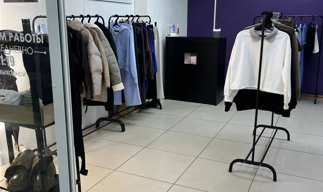 Продажа вешалок напольных, зеркала и ресепшена - частное объявление в Ангарск