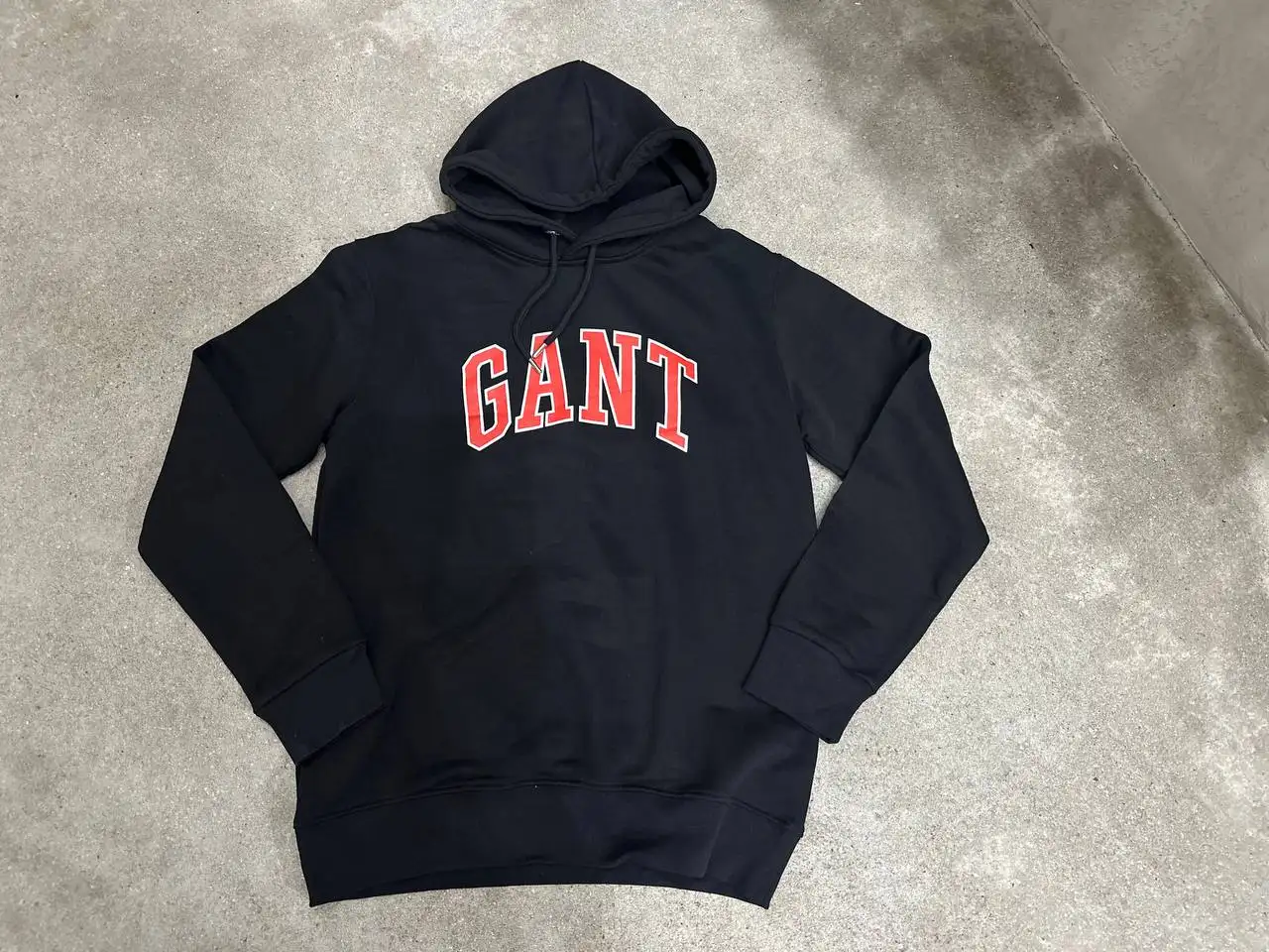 Худи GANT новое - Верхняя одежда (Одежда) в Ангарск