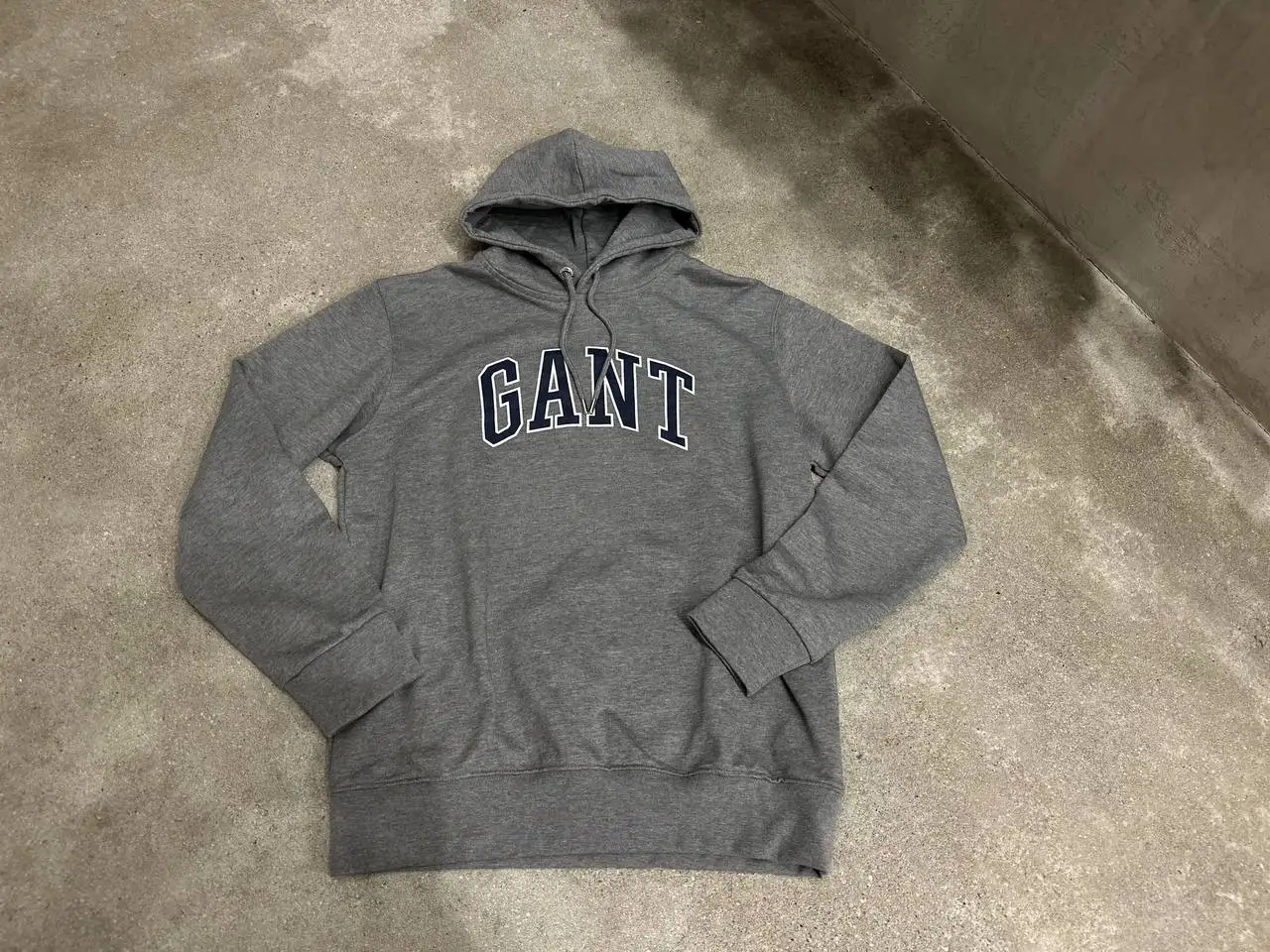 Худи GANT новое - Верхняя одежда (Одежда) в Ангарск