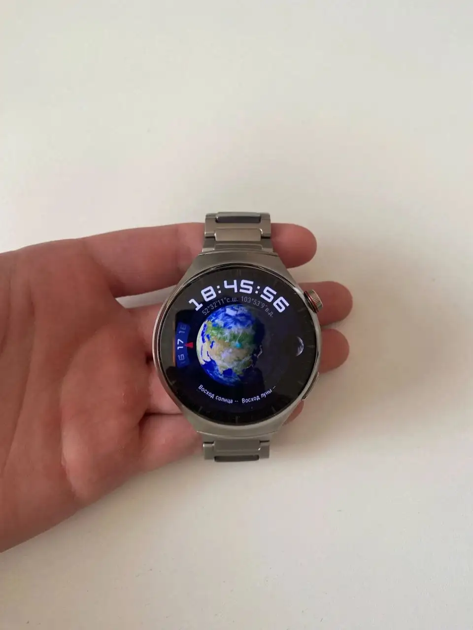 Б/У титановые часы Huawei 4 Pro - Умные часы (Электроника) в Ангарск