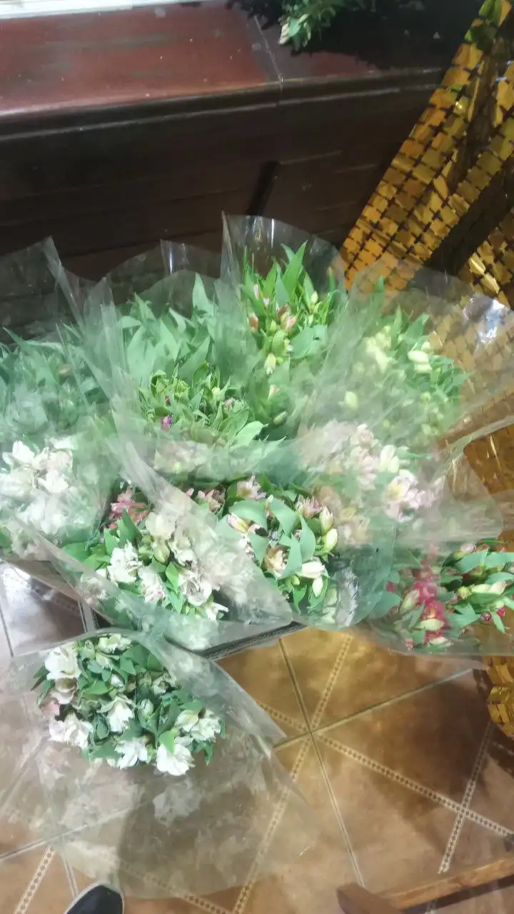 Продажа цветов: Хризантема, Альстромерия, Эвкалипт