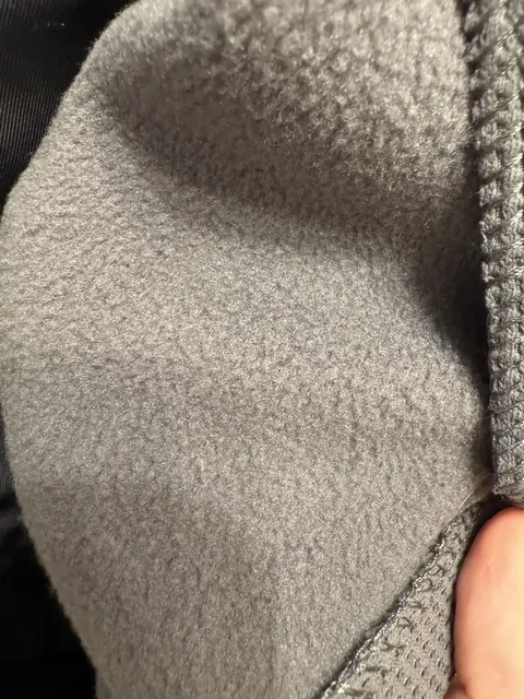 Распродажа спортивных костюмов и одежды в г. Маркс - частное объявление в Маркс