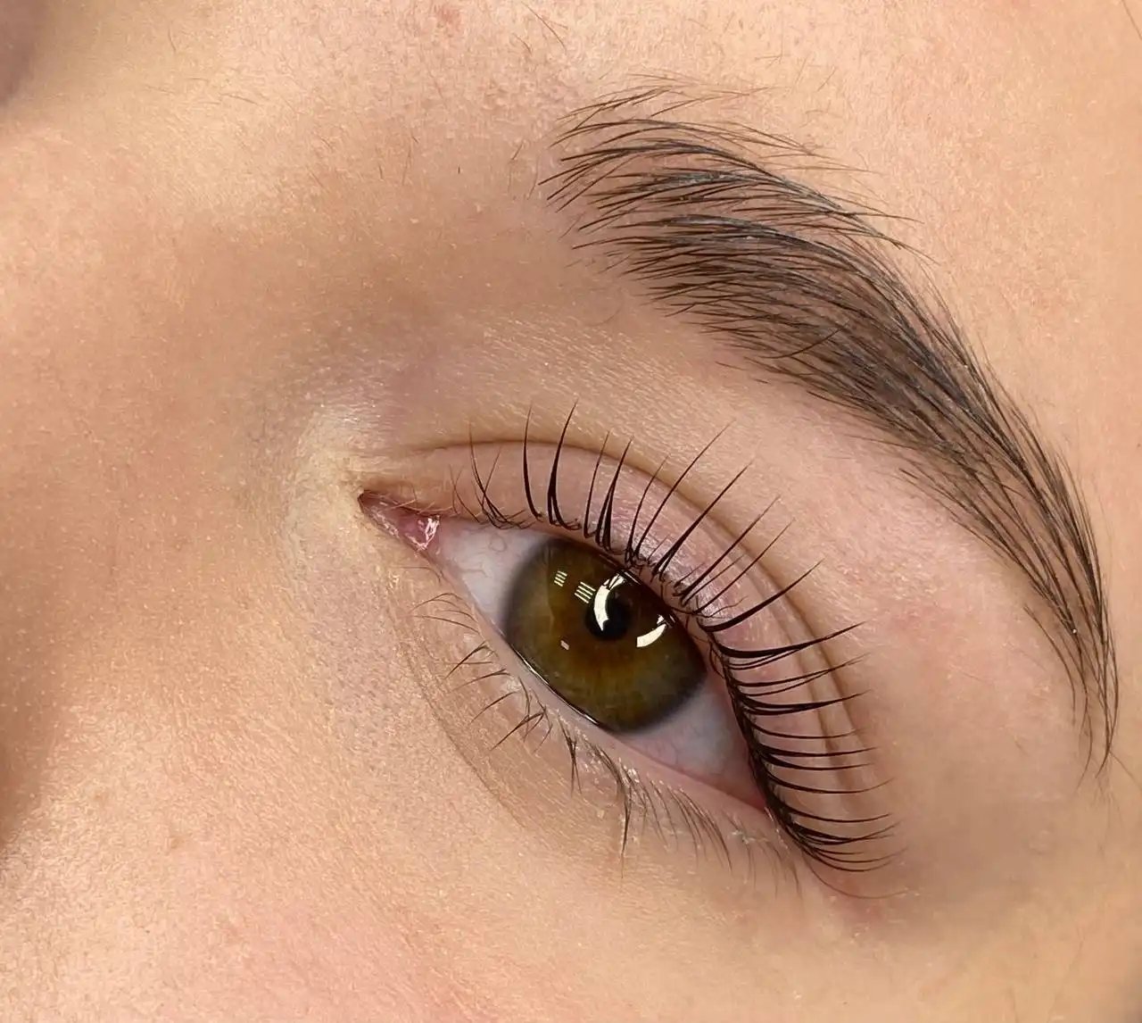 Услуги ламинирования и наращивания ресниц