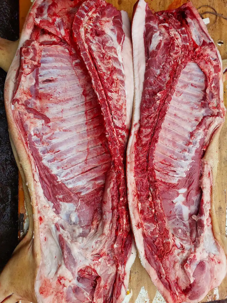 Продажа домашней свинины тушками и частями