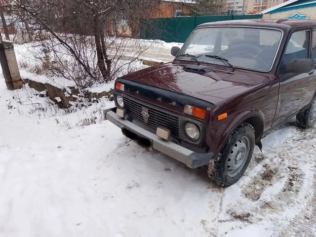 Продажа автомобиля Нива 2010 года - частное объявление в Энгельс
