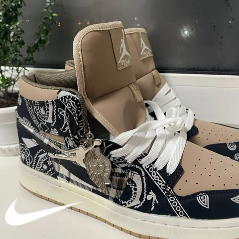 Кроссовки Nike Air Jordan 1 x Travis Scott - Одежда в Саратов