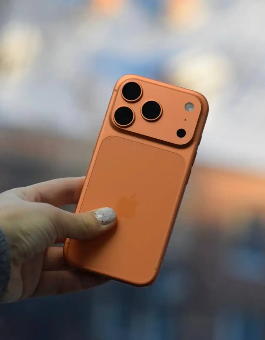 iPhone 17 Pro Cosmic Orange 1Tb - Смартфоны (Электроника) в Саратов