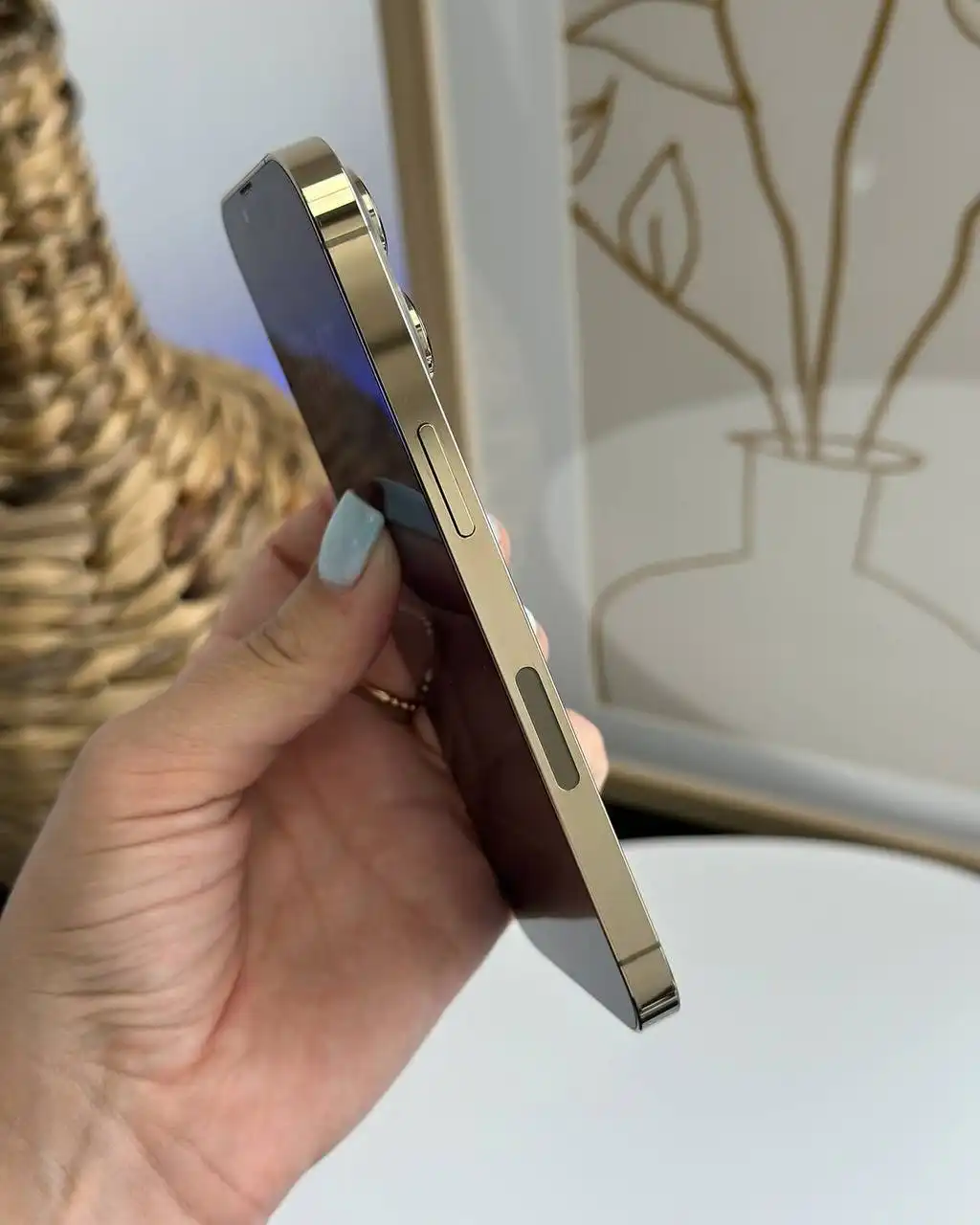 iPhone 13 Pro Gold 256Gb с гарантией и доставкой - Смартфоны (Электроника) в Саратов