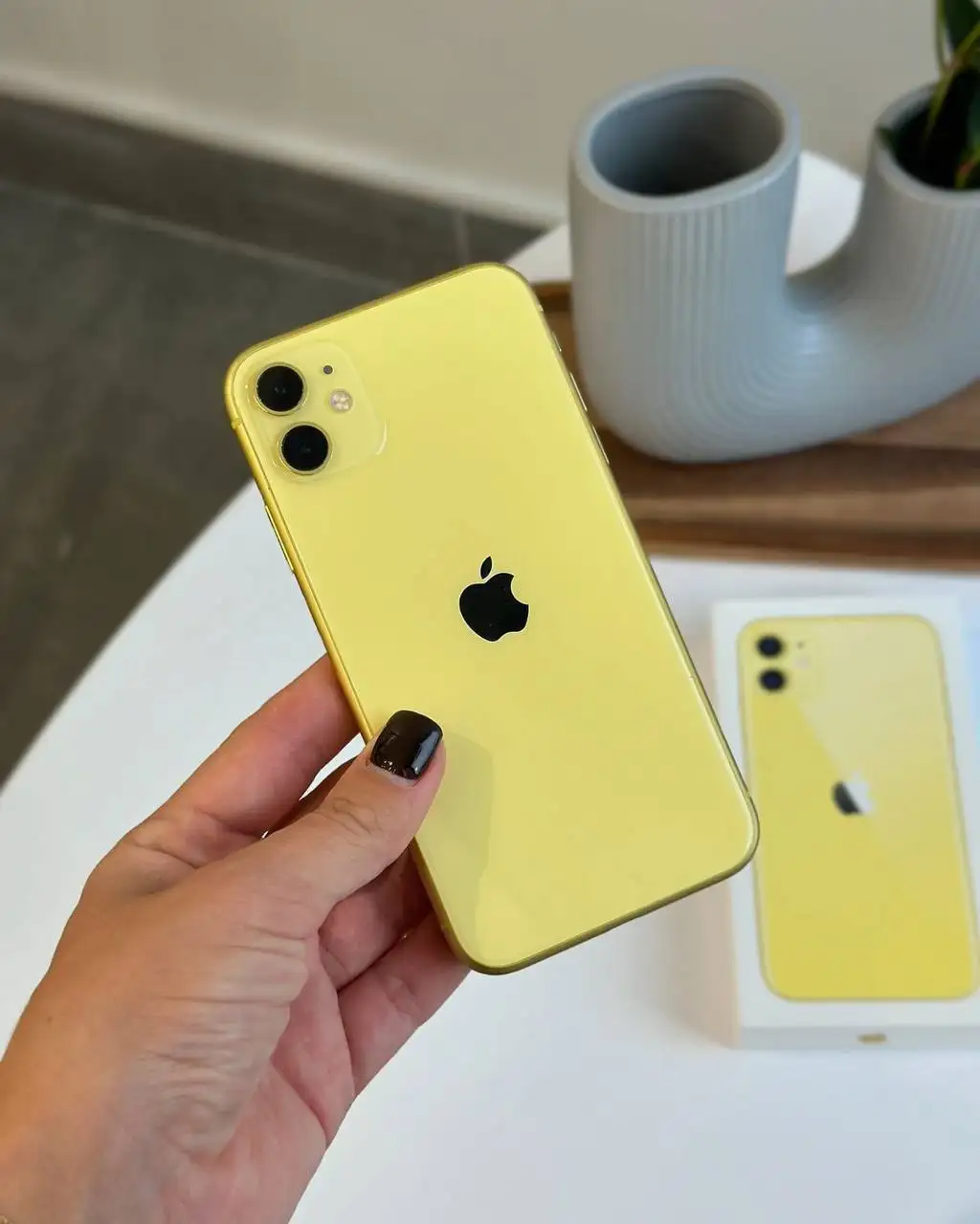 iPhone 11 Yellow 128Gb с зарядным устройством и коробкой - Смартфоны и телефоны (Электроника) в Саратов