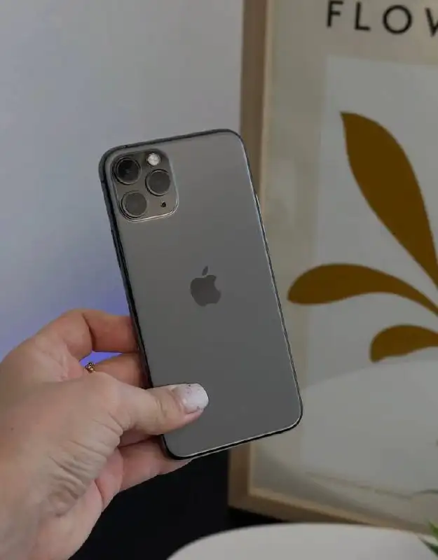 iPhone 11 Pro Space 512Gb с гарантией - Смартфоны (Электроника) в Саратов