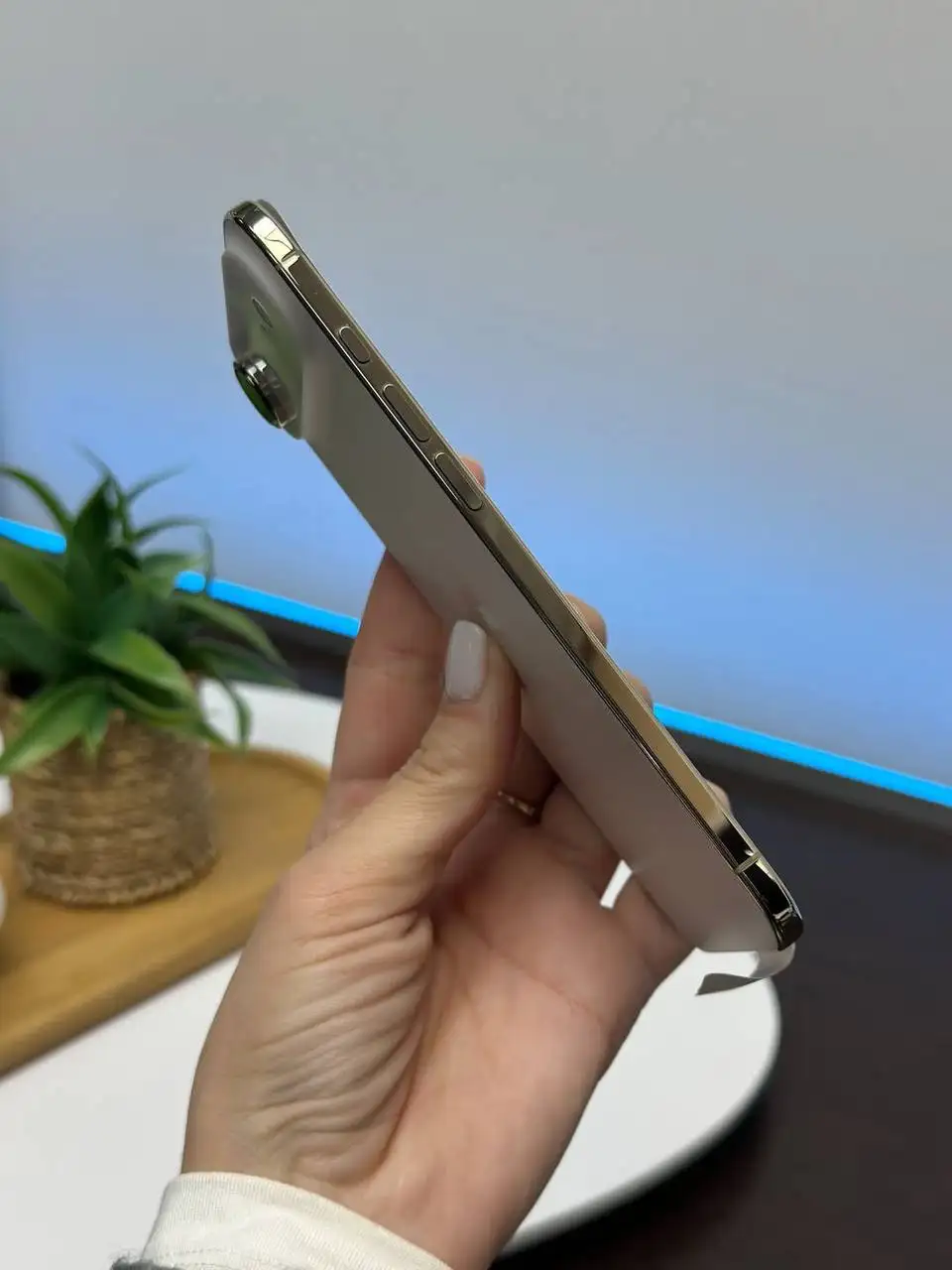 iPhone 17 Air Light Gold 256Gb - Смартфоны (Электроника) в Саратов