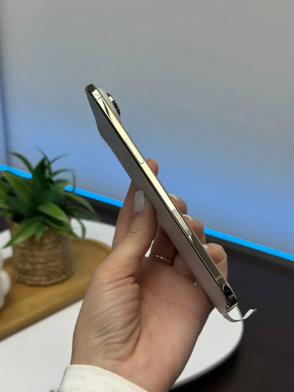 iPhone 17 Air Light Gold 256Gb - Смартфоны (Электроника) в Саратов