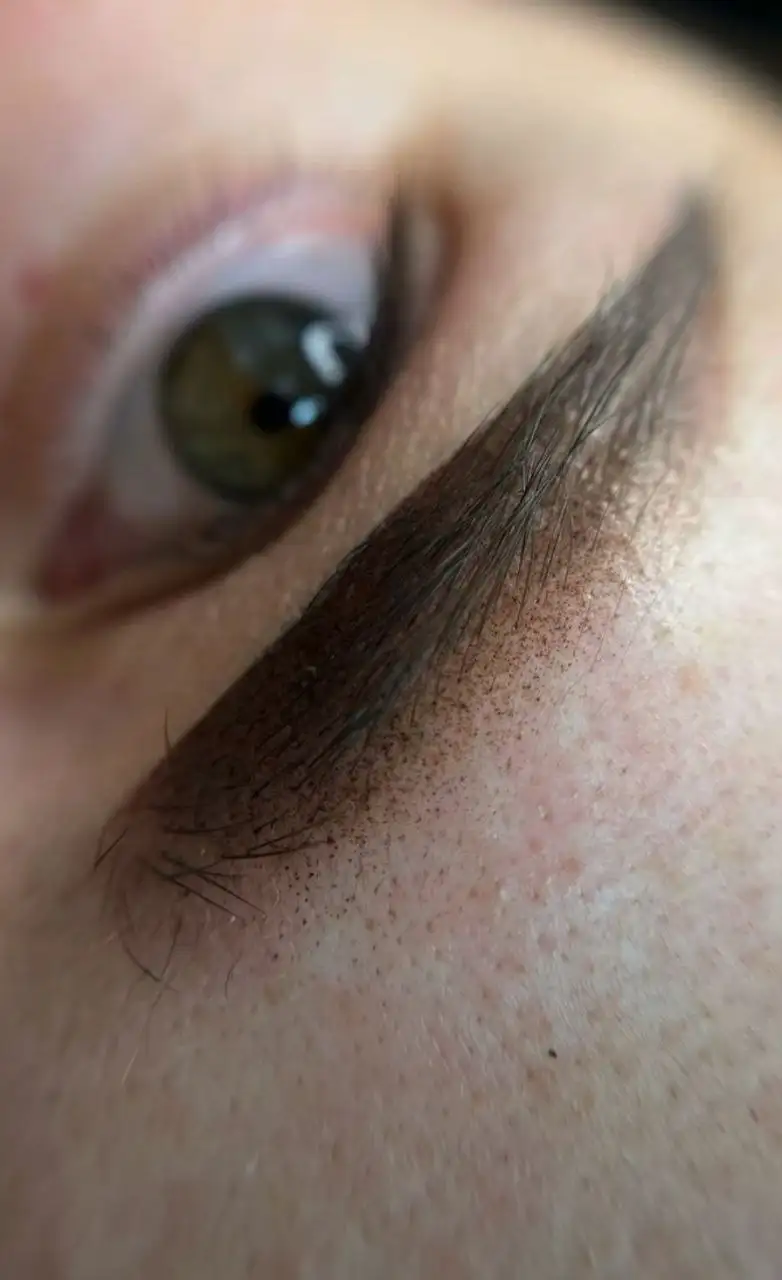 Процедуры коррекции бровей и ресниц, перманентный макияж - Красота (Услуги) в Саратов