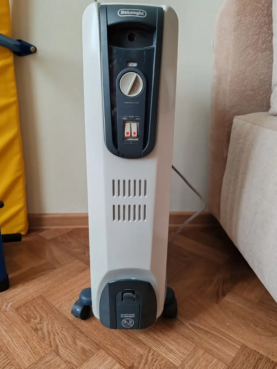 Масляный обогреватель Delonghi 8 секций - Отопительные приборы (Для дома и дачи) в Белгород