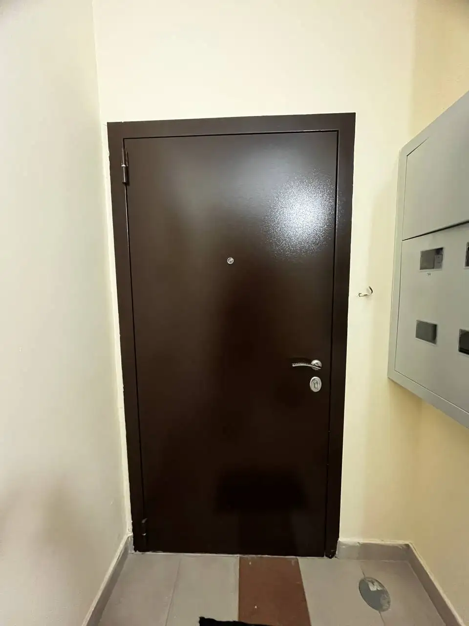 Продается входная дверь - Двери (Для дома и дачи) в Белгород