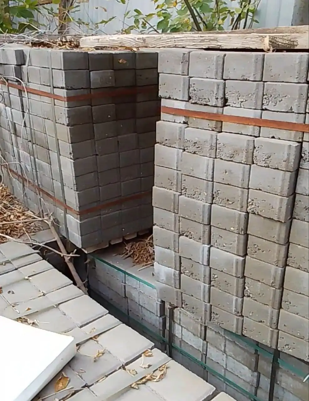 Продам тротуарную плитку и поребрик - Строительные материалы (Для дома и дачи) в Октябрьский