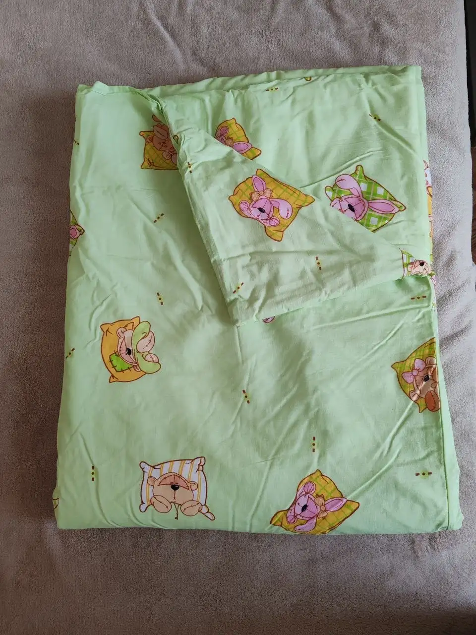 Продам новое детское утепленное одеяло - Постельные принадлежности (Товары для детей) в Белгород