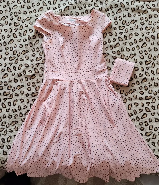 Продам платья размер 40 - Обувь и одежда в Белгород