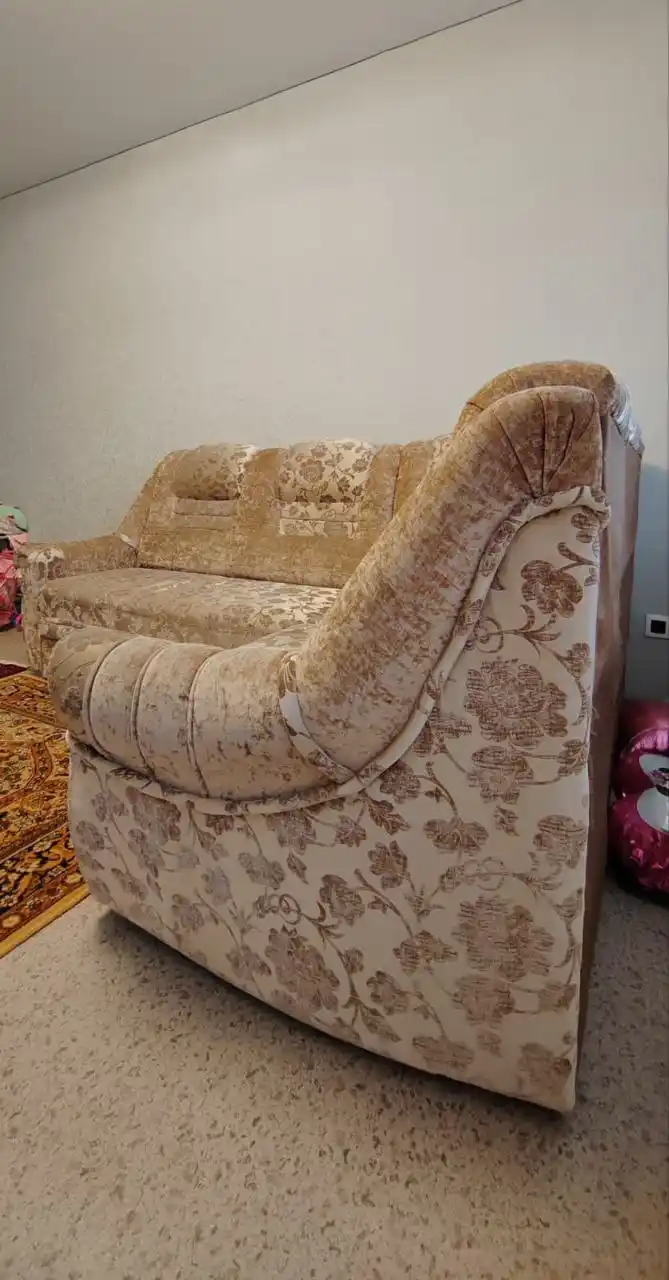 Продам угловой диван бу