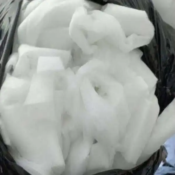 Продам обрезки нового синтепона