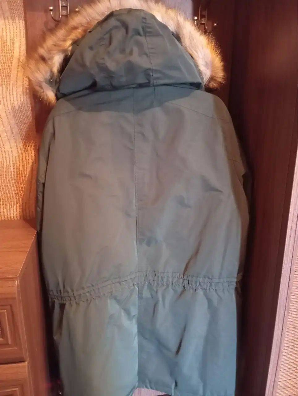 Продается зимний пуховик размер 52-54