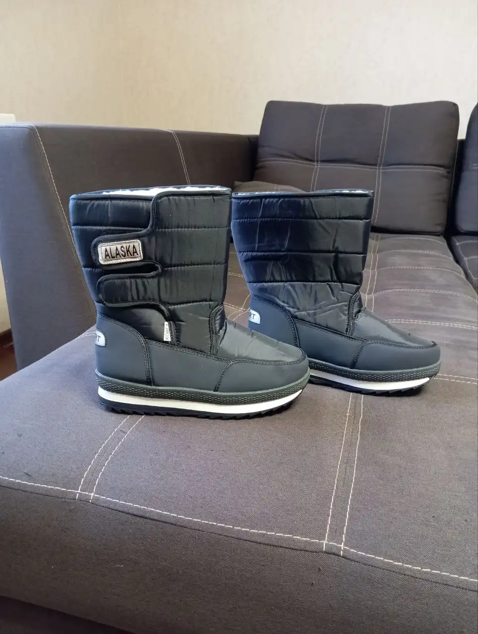 Продажа новых зимних мужских дутиков Аляска 43 размера