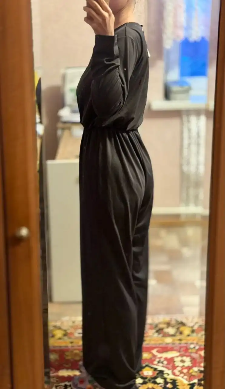 Продам новый комбинезон размер 46-48