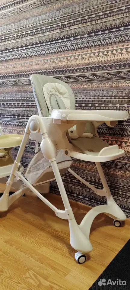 Стул для кормления Carrello б/у