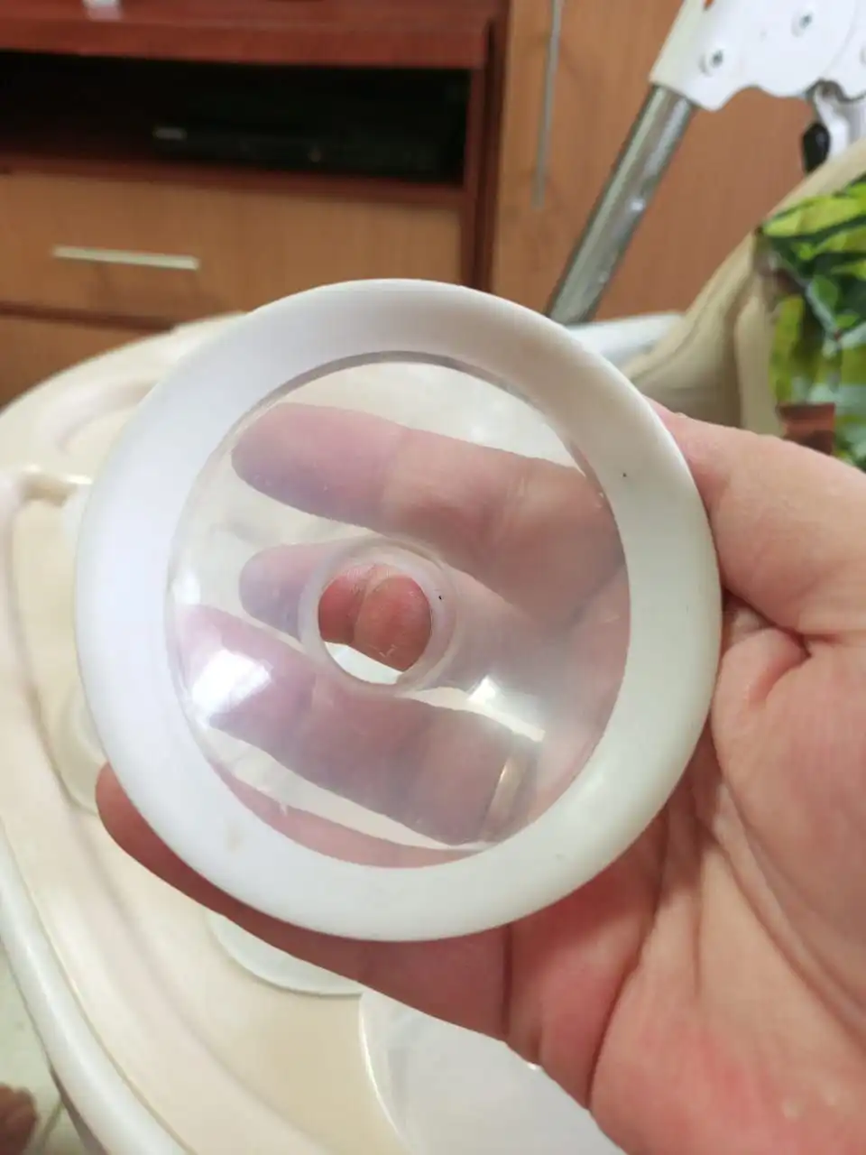 Продажа молокоотсосов с насадками и комплектующими