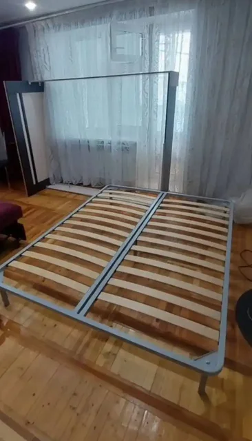 Продажа б/у мебели: кровать, шкаф, стол - Мебель в Белгород