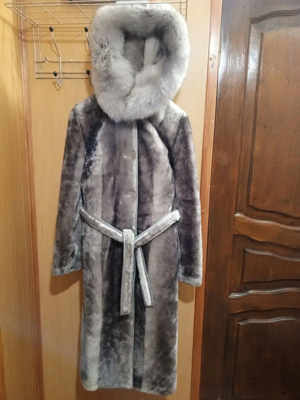 Продается шуба мутоновая натуральная размер 48 - Верхняя одежда (Одежда) в Белгород