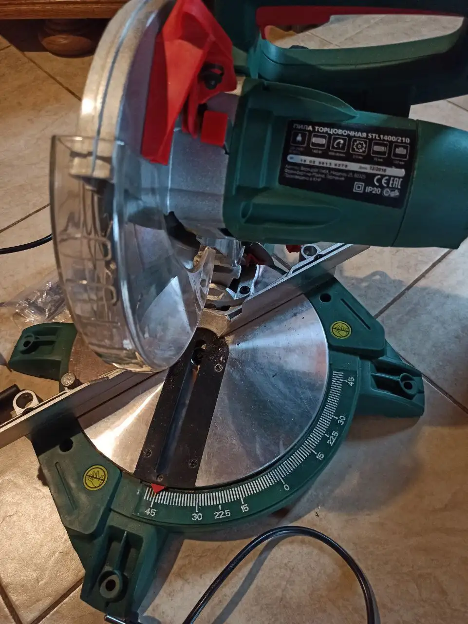 Торцовочная пила Хаммер в отличном состоянии - Электроинструменты (Готовый бизнес и оборудование) в Белгород