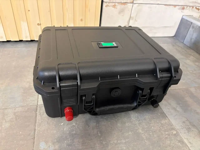 Аккумулятор Lifepo4 12V 320Ah в ударопрочном кейсе с BMS и активным балансиром - Компьютерные аксессуары в Белгород