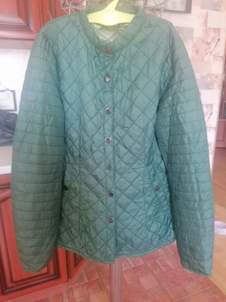 Продам куртку размер 42-44 - Одежда в Белгород