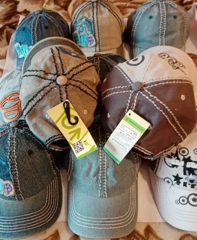 Продам подростковые бейсболки размер 55-54 - Головные уборы в Белгород