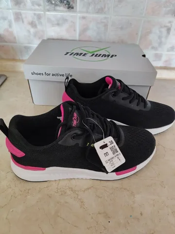 Продам кроссовки размер 38 - Головные уборы в Белгород