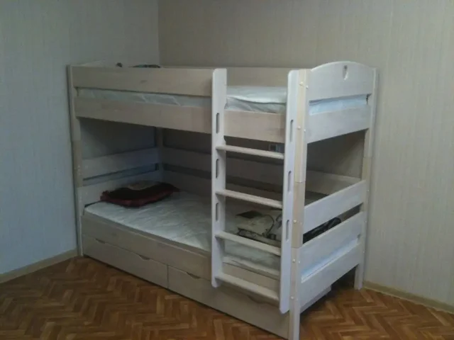 Двухъярусная кровать для детей с матрасами и ящиками - частное объявление в Дубовое