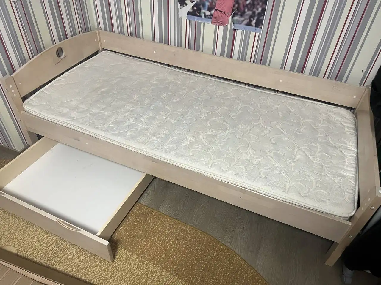 Двухъярусная кровать для детей с матрасами и ящиками - Мебель (Товары для детей) в Дубовое