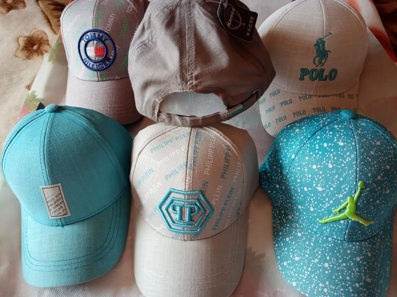 Распродажа бейсболок - Головные уборы (Одежда) в Белгород