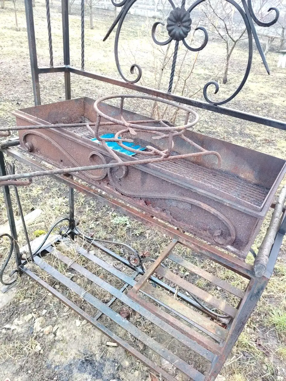 Продам мангал с аксессуарами - Барахолка в Таврово