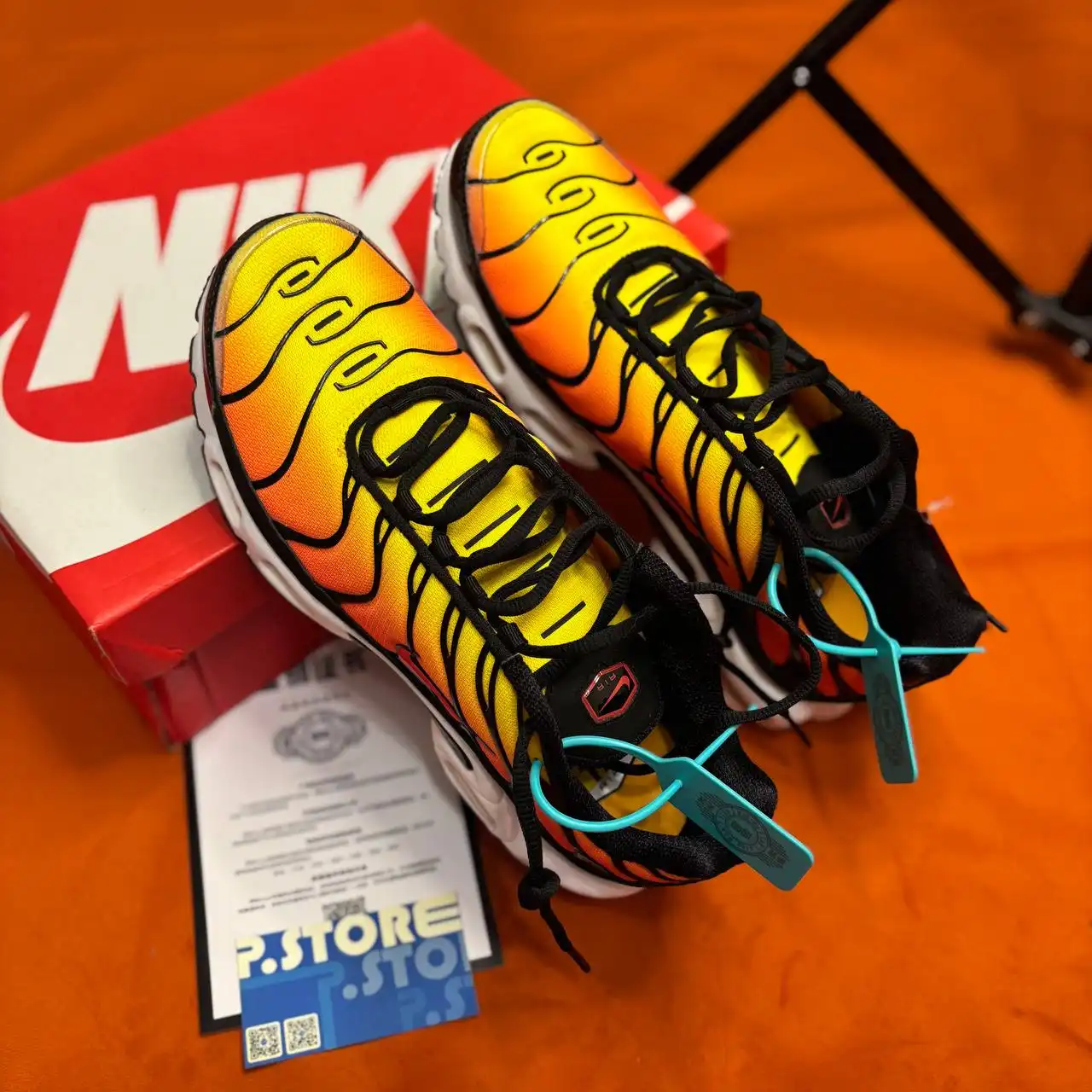 Nike Air Max TN Plus 'Sunset' размер 9.5 US / 43 EUR