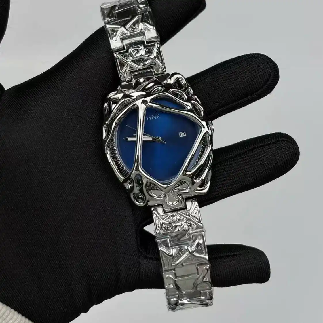 Наручные часы HNK размер 43мм новые с бирками