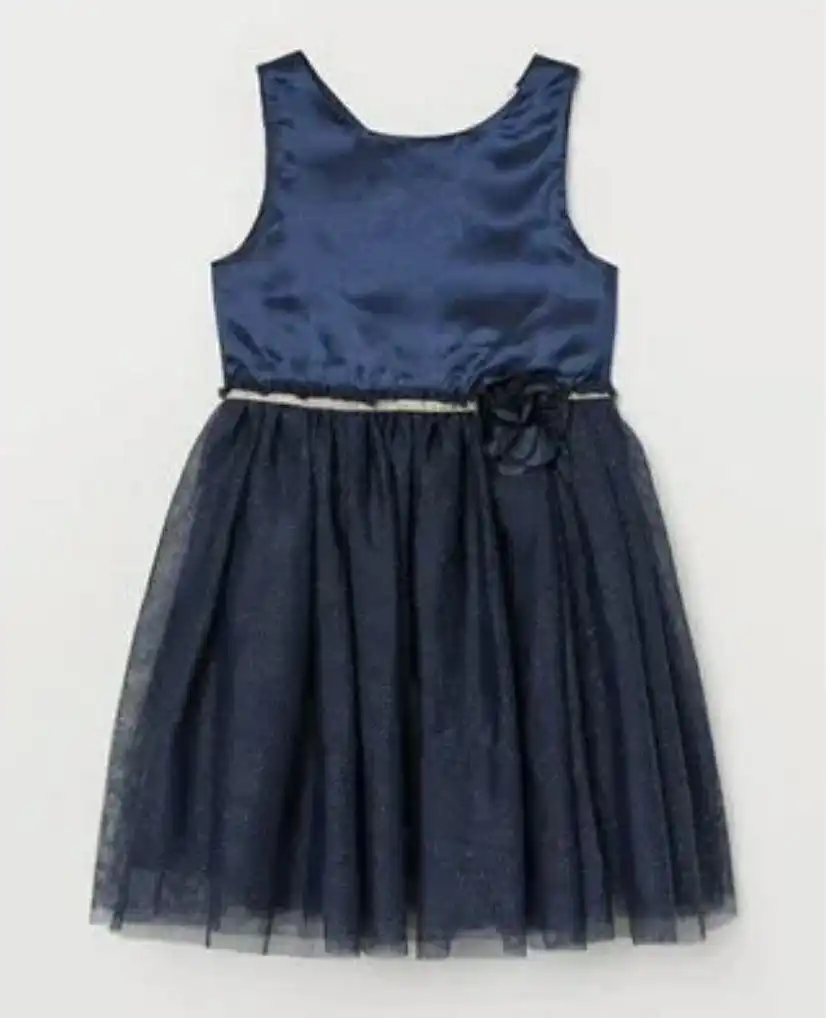 Платье из ткани с легким блеском