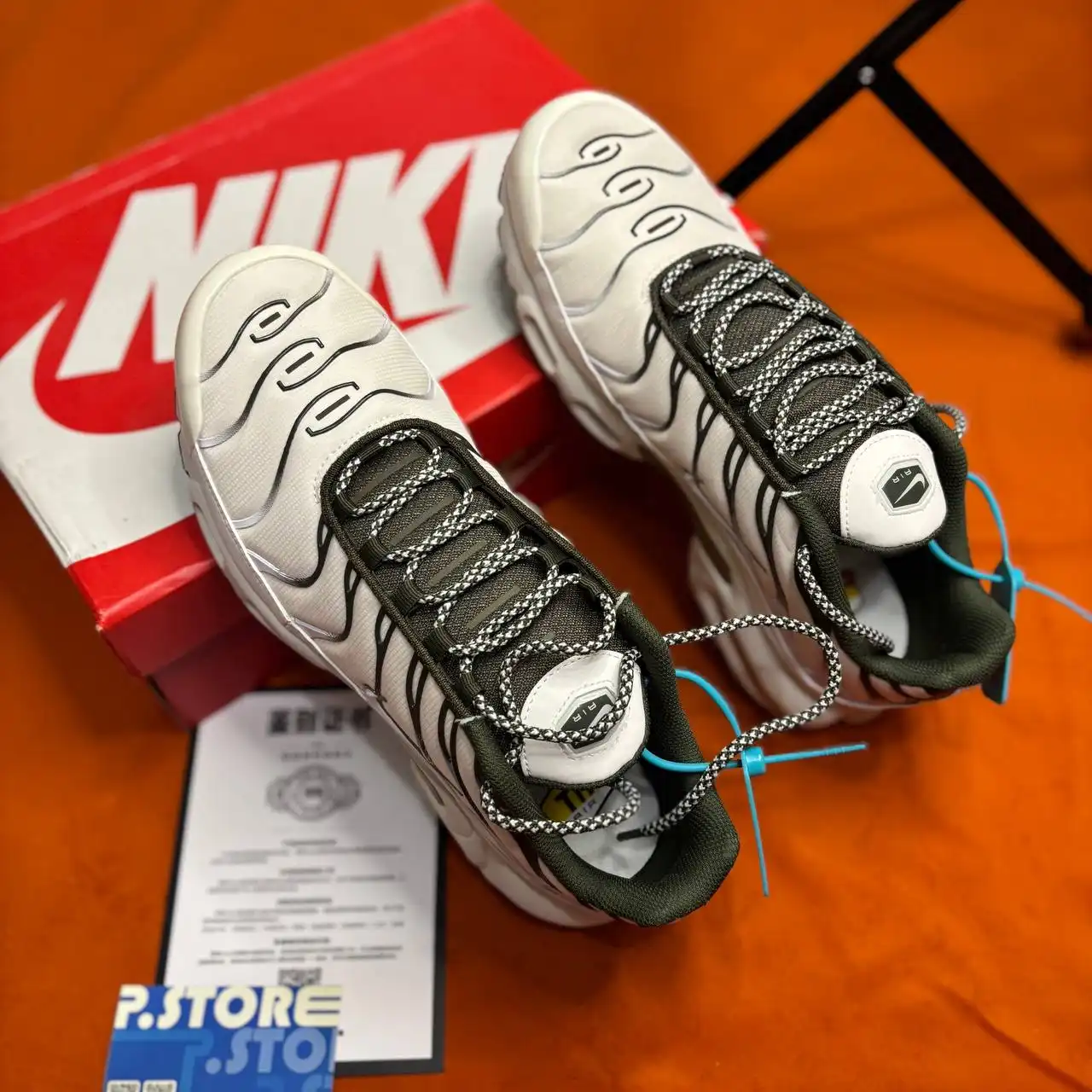 Nike Air Max TN Plus "Phantom Neutral Olive" новые в коробке - Обувь (Одежда) в Пенза